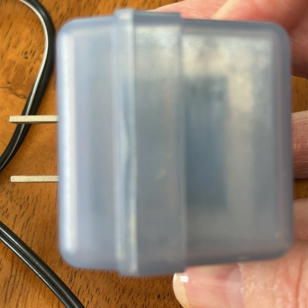 Game Boy power supply. Got use with GB color, pocket & advance